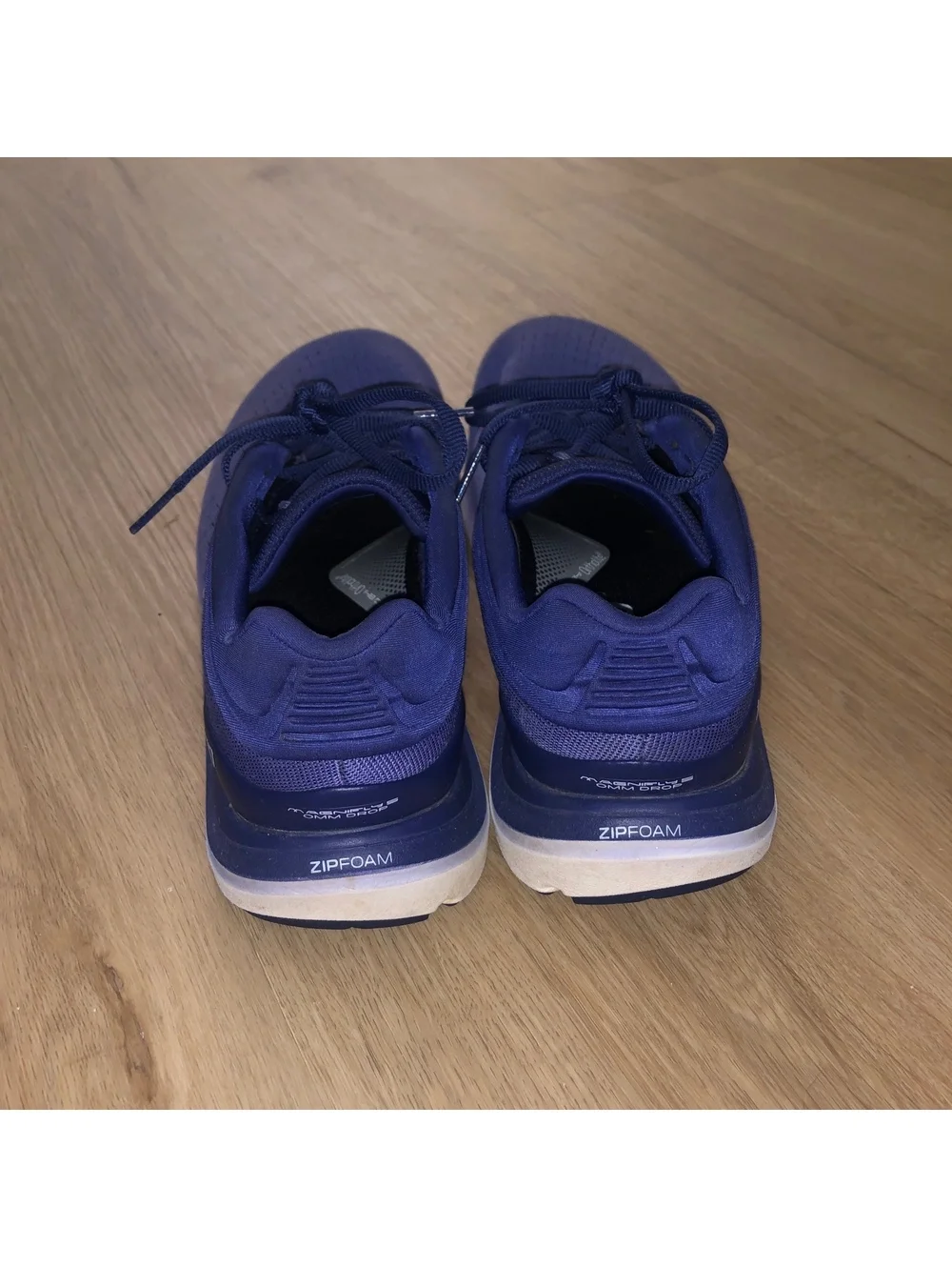 TOPO MAGNIFLY 5 PURPLE LILAC WHITE RUNNING SNEAKERS WOMENS SIZE 9